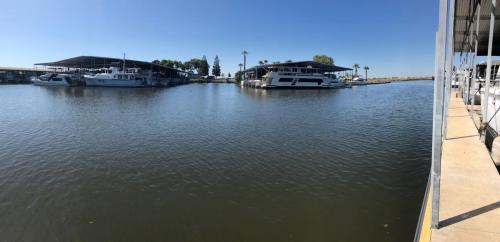 86ft 100 amp 752.50 per month