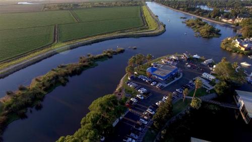 Music in the Park at Riverside RV Park, Village West Marina & Resort