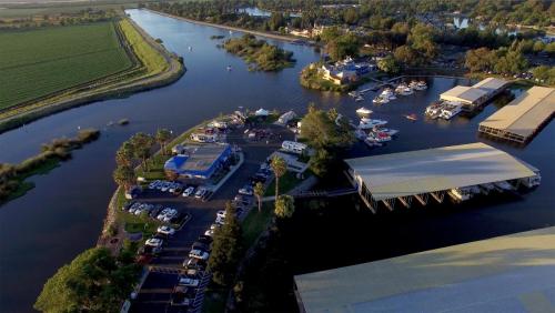 Music in the Park at Riverside RV Park, Village West Marina & Resort