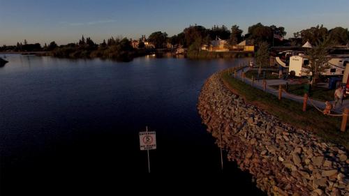 Music in the Park at Riverside RV Park, Village West Marina & Resort